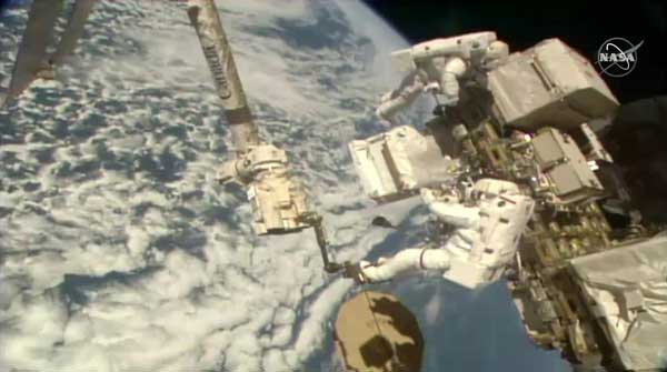 ams_repair_third_spacewalk.jpg